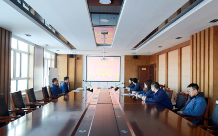 標(biāo)題：華德牧草公司召開2024年黨建工作述職評(píng)議會(huì)
瀏覽次數(shù)：691
發(fā)表時(shí)間：2025-01-23